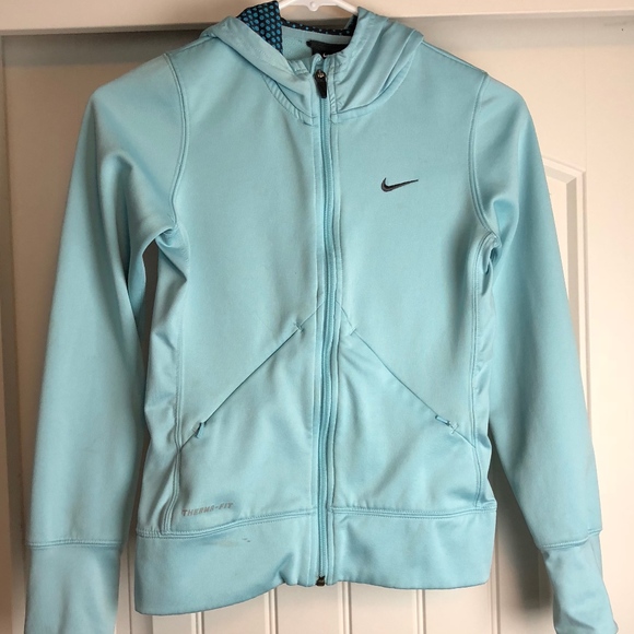 nike jacket with thumb holes